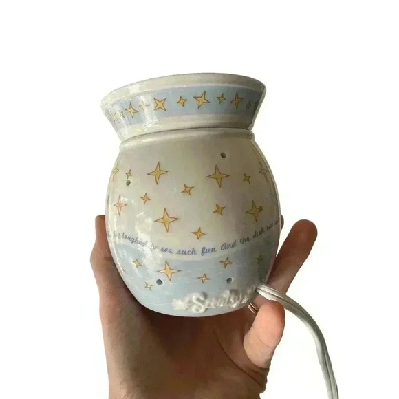 Scentsy Over the Moon Nursery Rhyme Warmer - Picture 2 of 3
